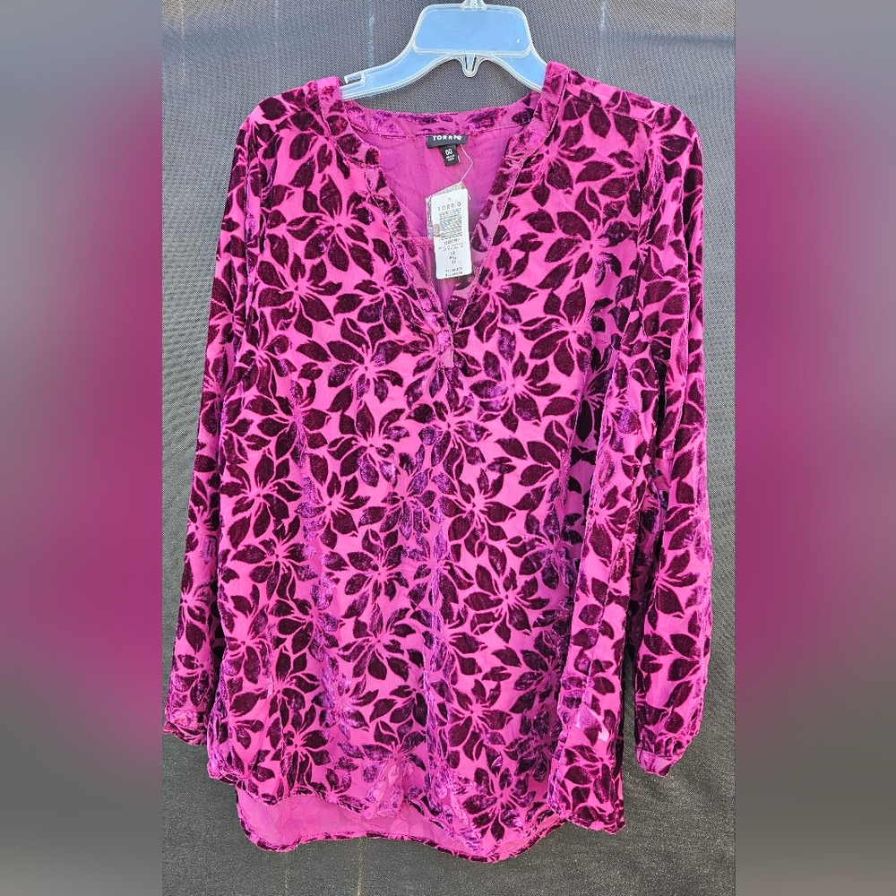Torrid Velvet Burnout Sheer Hi-Low Pullover Long Sleeve Top Size 00 M/L